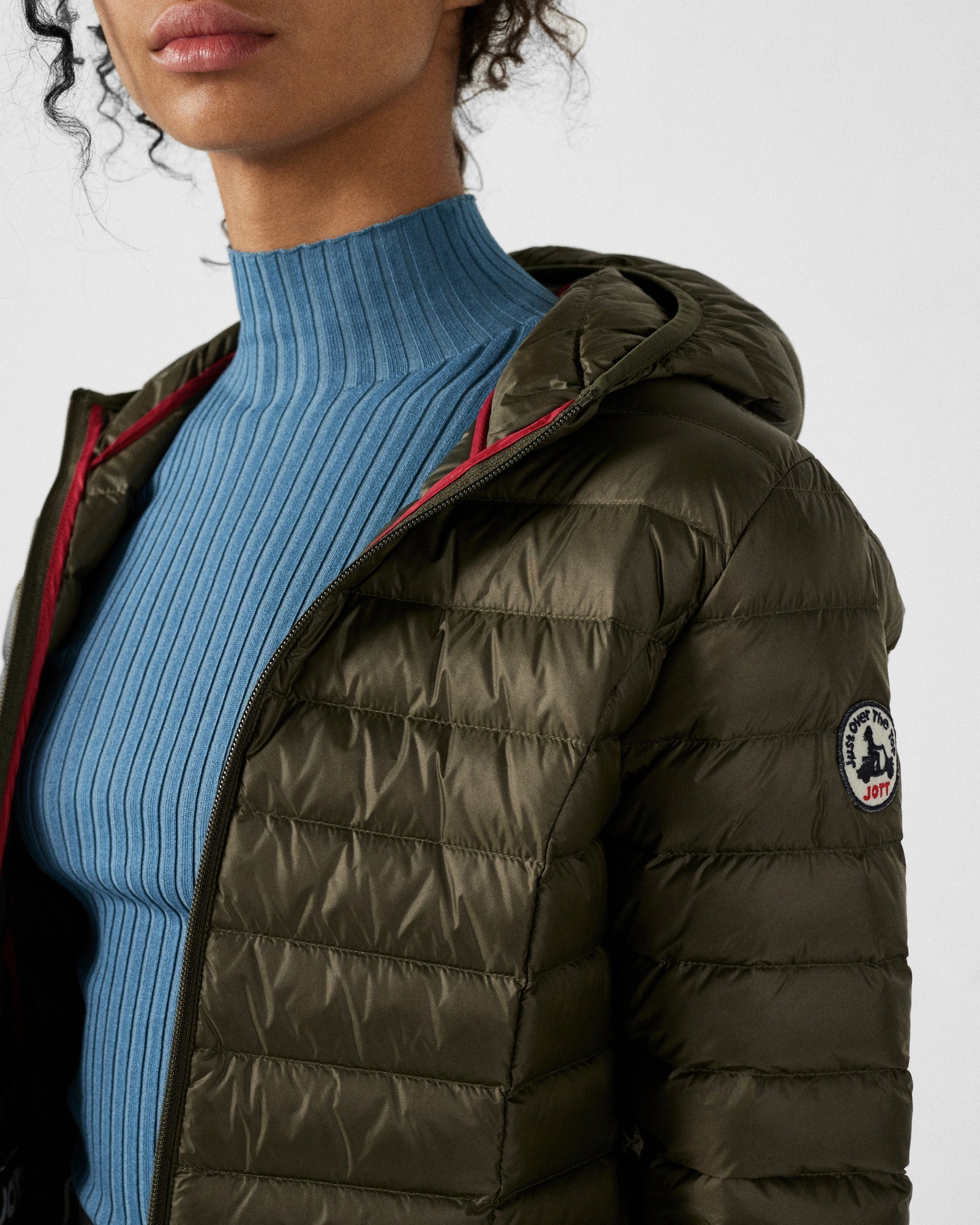 Doudoune légère à capuche Army Cloe