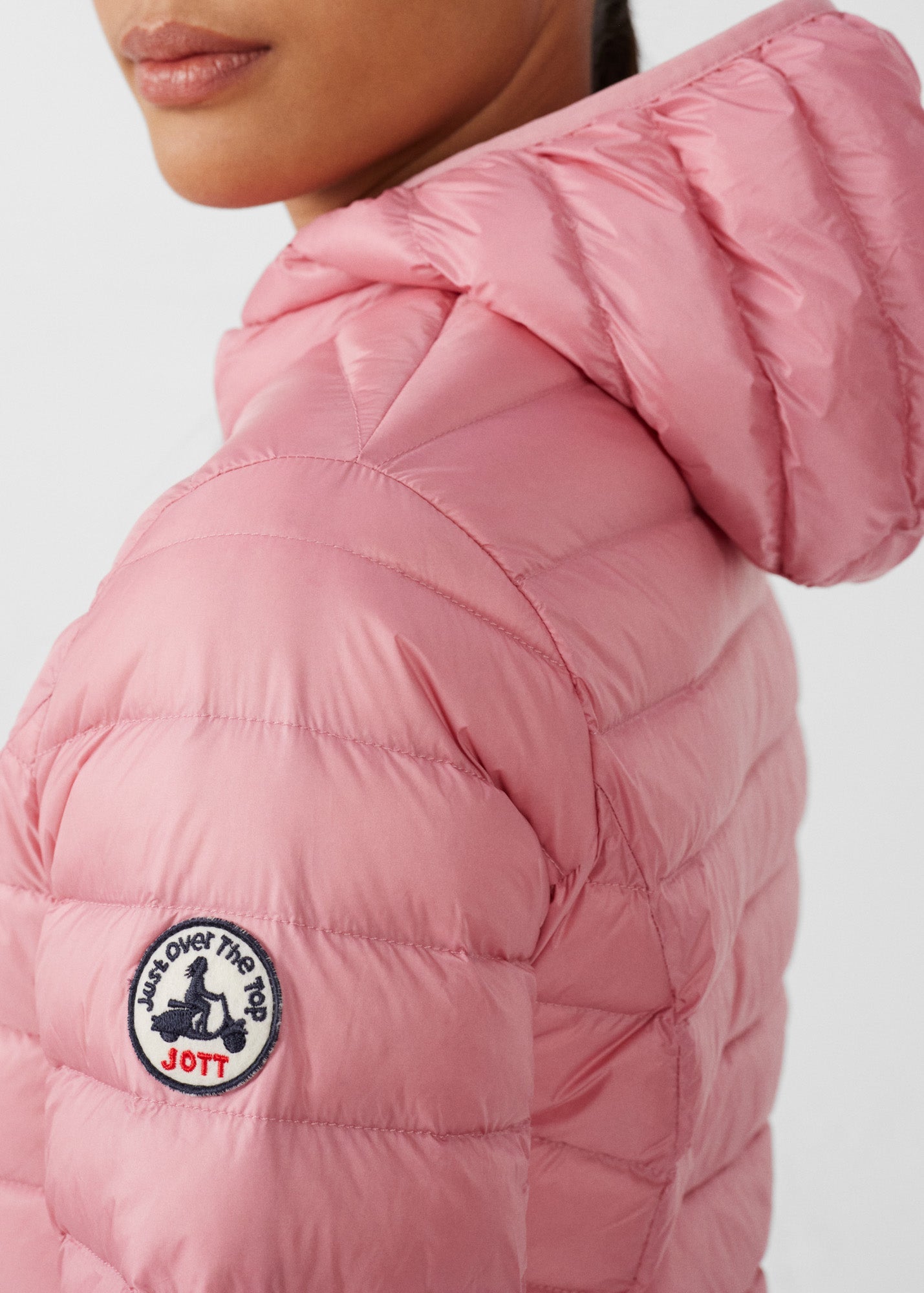 Doudoune légère à capuche Pink antique Cloe