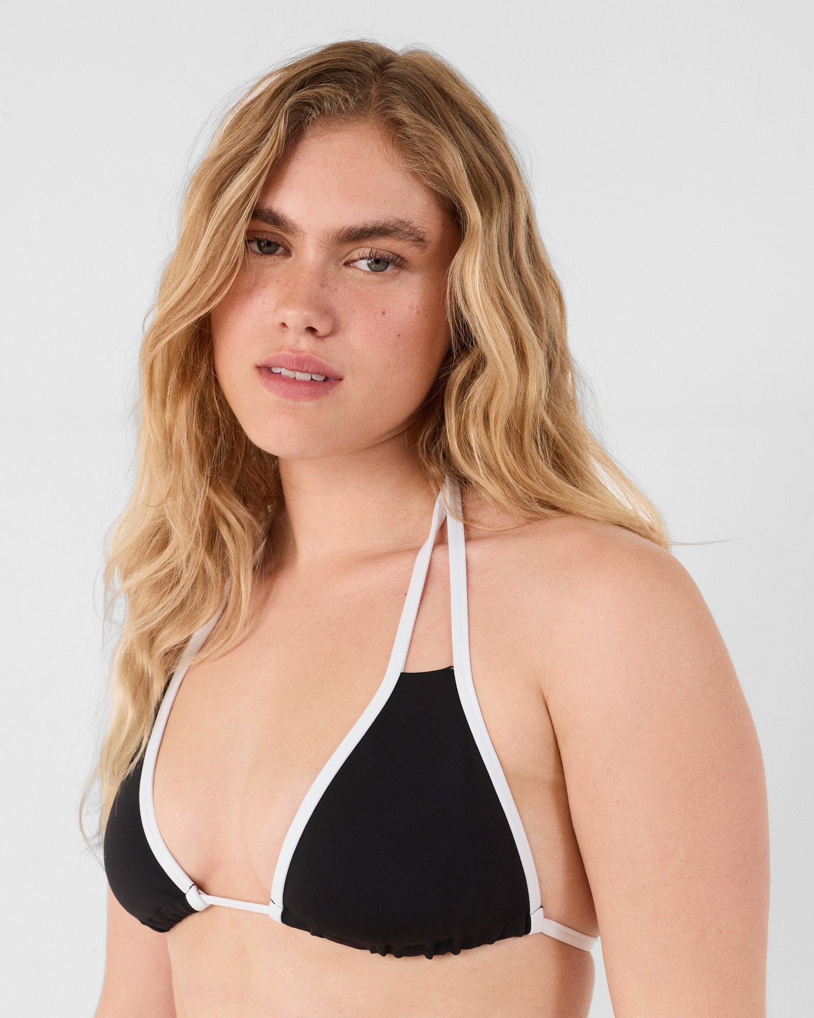 Haut de maillot de bain triangle Noir/blanc Maddie top